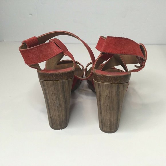 Bella Moda Womens Red Suede Block Ankel Strap - Picture 5 of 7